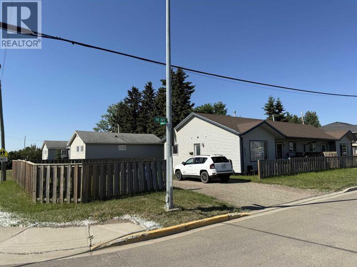 Photo de la propriété: 10203 98 Avenue BC V1J 0B1