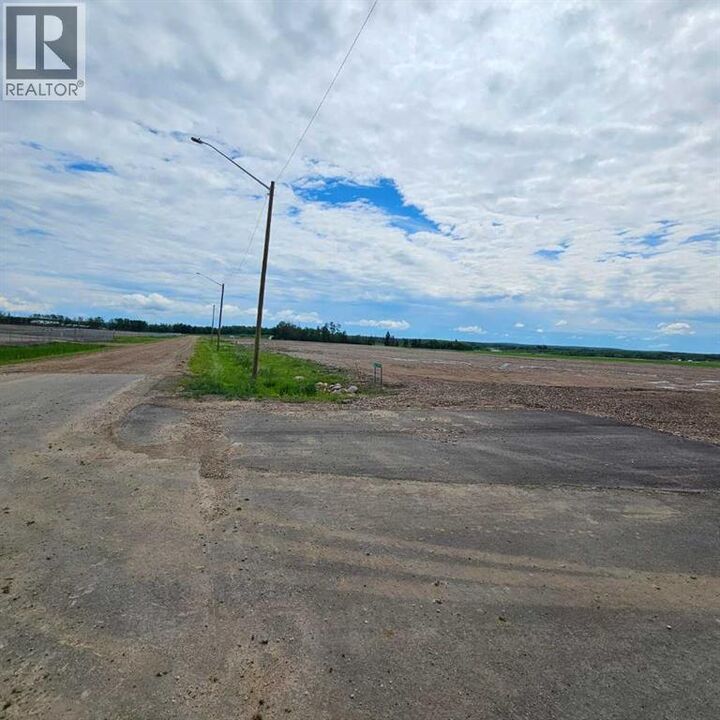 Property Photo:  142 Parker Road Southwest  AB T0A 2C0 