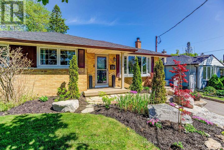 Property Photo: 778 Tennyson Avenue ON L1H 3K6