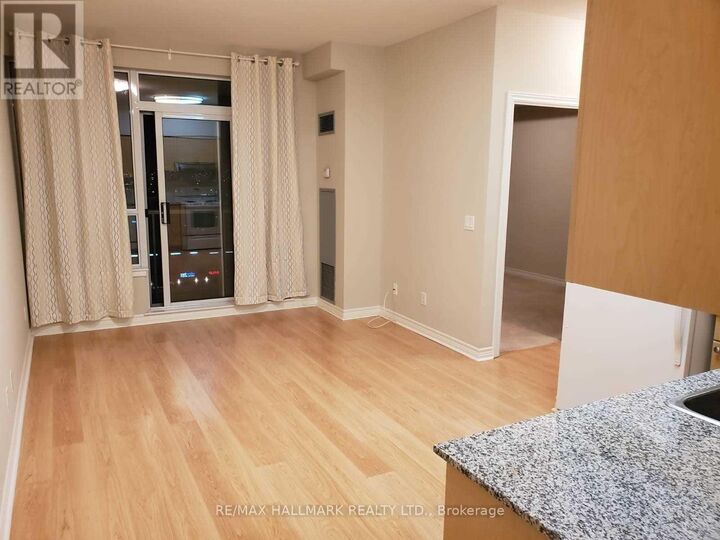 Property Photo:  15 North Park Road 1601  ON L4J 0A1 