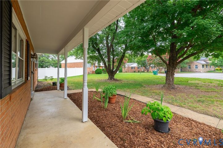 Property Photo:  9304 Carlway Court  VA 23228 