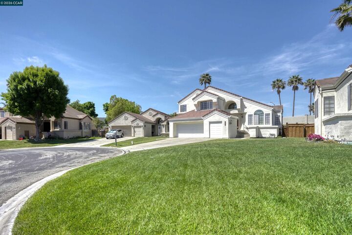 Property Photo:  5535 Edgeview Dr  CA 94505 