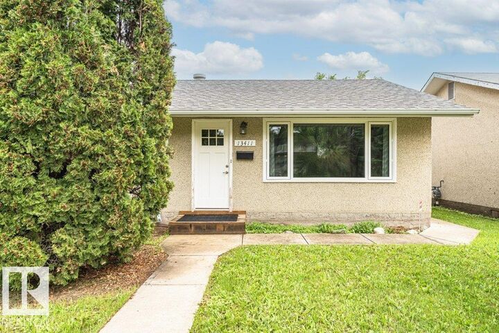 Property Photo:  13411 140 Street NW  AB T5L 2E4 