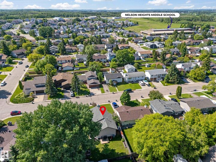 Property Photo:  2006 3 Avenue  AB T9M 1E1 
