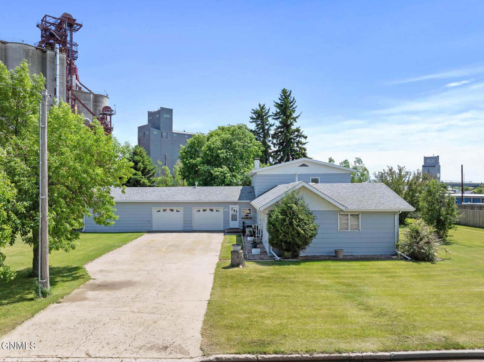Property Photo:  203 2nd Avenue E  ND 58849 