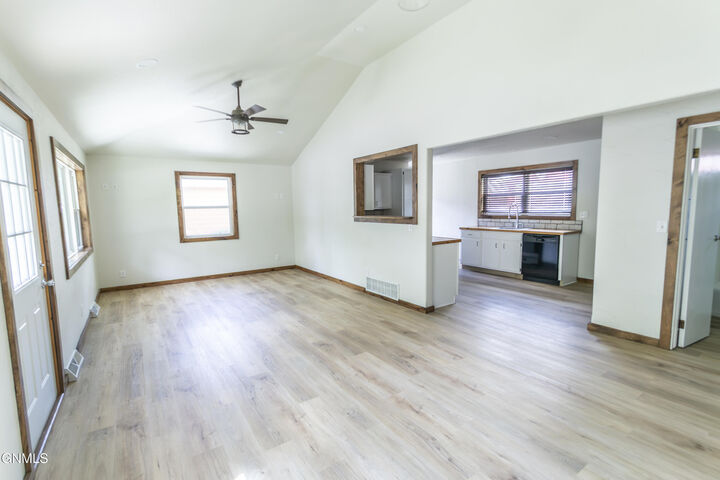 Property Photo:  1733 Ryan Drive  ND 58501 
