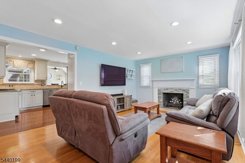 Property Photo:  2556 Mountain Ave  NJ 07076 