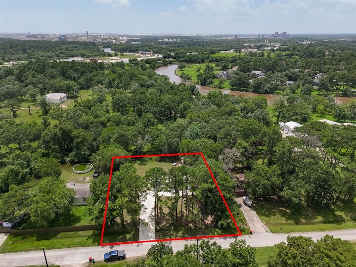 Property Photo:  9910 Oak Leaf Street  TX 77521 