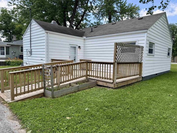 Property Photo: 7401 Bluffton Road IN 46809-2831