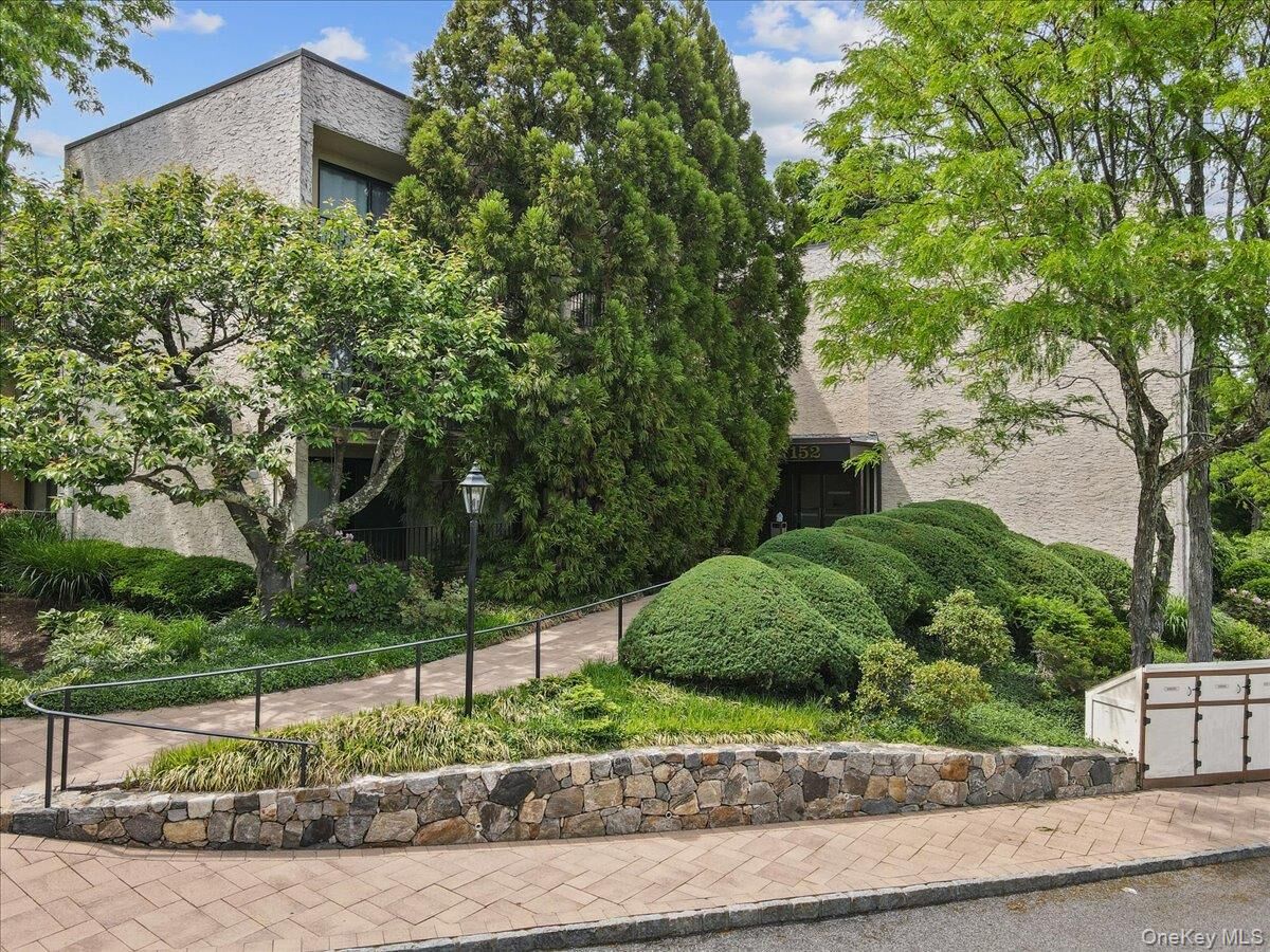 Property Photo:  152 Overlook Avenue 2C  NY 10566 