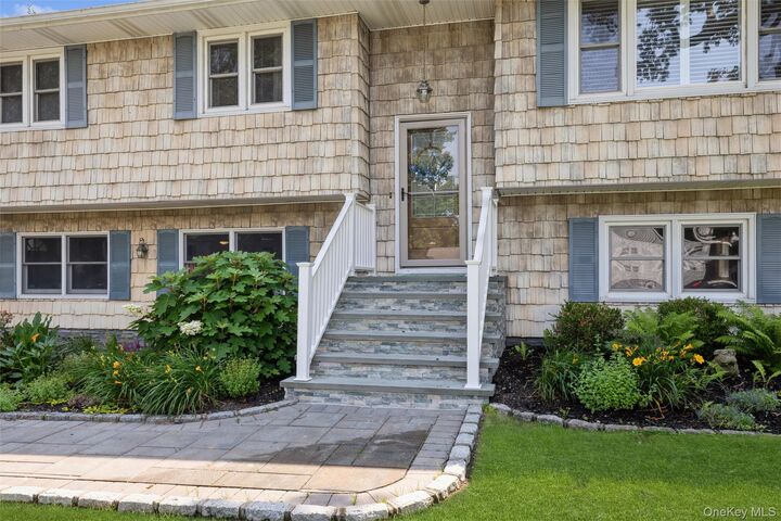 Property Photo:  115 Clarendon Road  NY 11779 