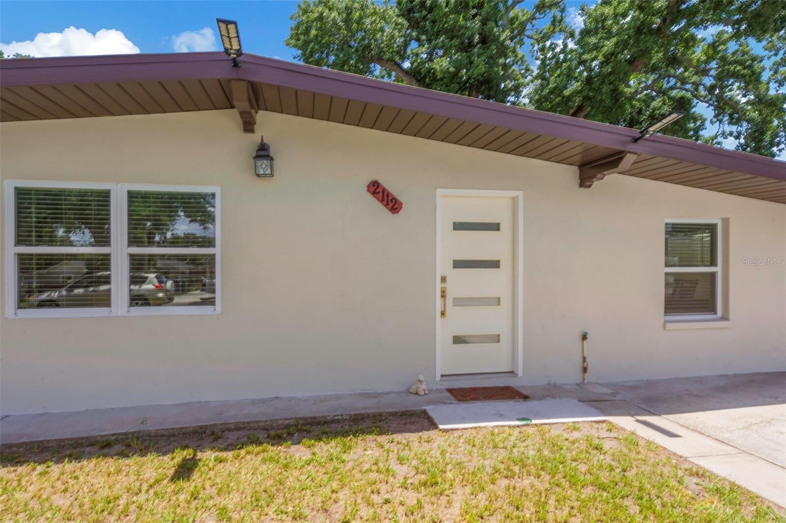 Property Photo:  2112 W Idlewild Avenue  FL 33603 