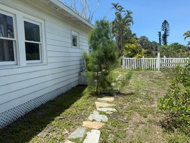 Property Photo: 617 Siesta Drive FL 34242