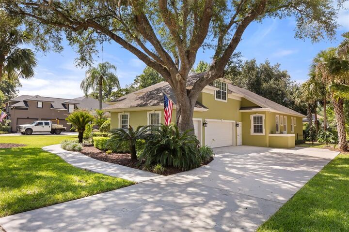 Property Photo:  149 Cherry Creek Circle  FL 32708 