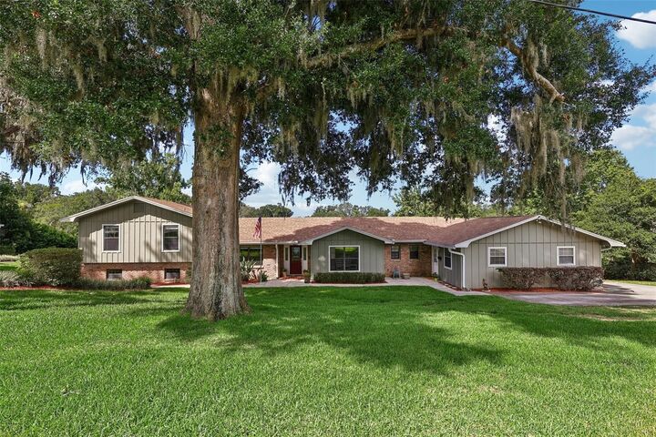 Property Photo: 1460 Grove Street FL 32726