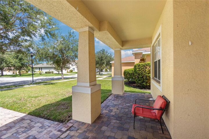 Property Photo:  11328 Bridge Pine Drive  FL 33569 