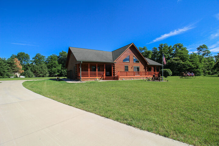 Property Photo:  56664 Tanner Trail  MI 49093 