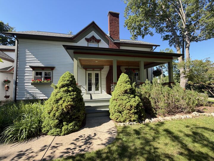 Property Photo: 34 S Spring Street MI 49406