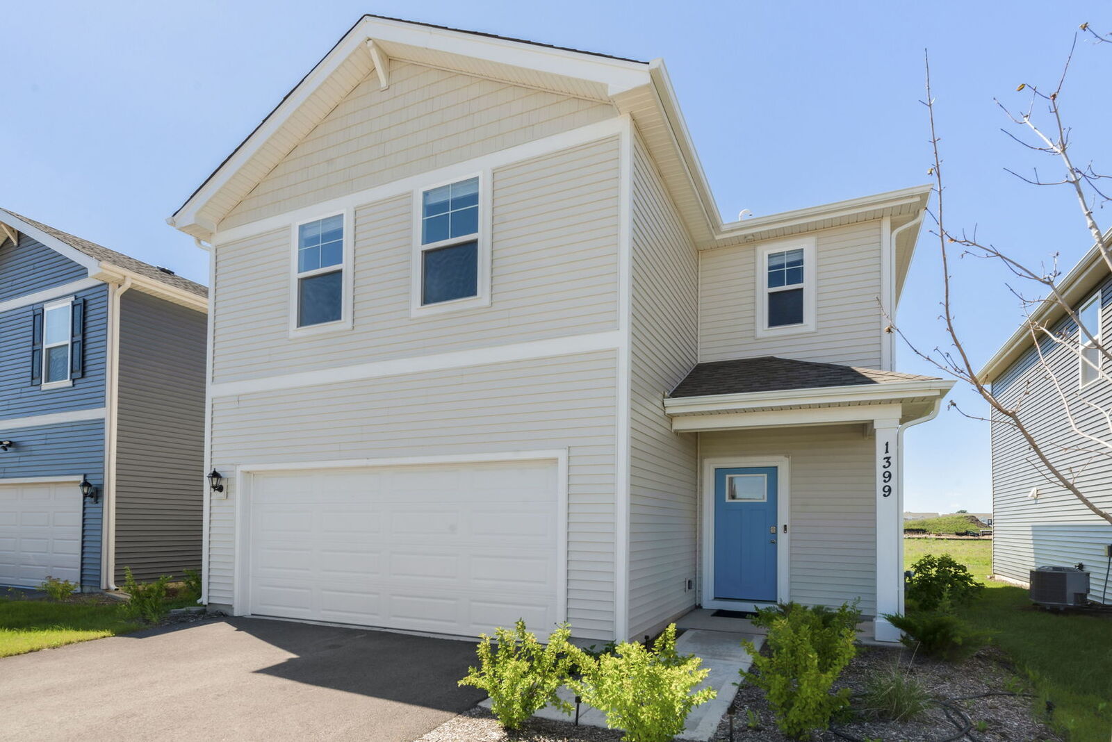Property Photo: 1399 Grand Tetons Drive IL 60140
