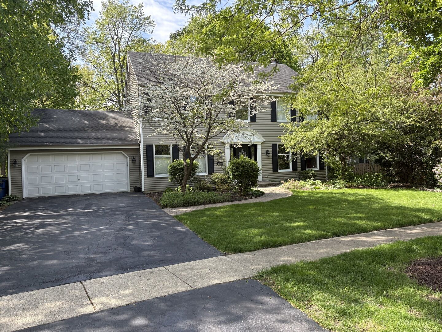 Property Photo: 2030 Forest Ridge Road IL 60174
