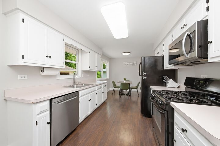 Property Photo: 3915 Terrance Ferry Drive IL 60431