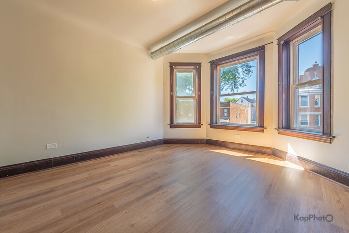 Property Photo:  2644 W 22nd Place 2  IL 60608 