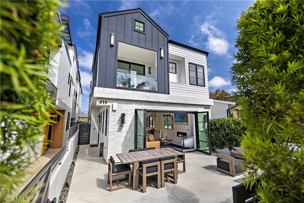Property Photo: 419 Narcissus CA 92625