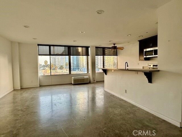 Property Photo:  100 Atlantic 600  CA 90802 
