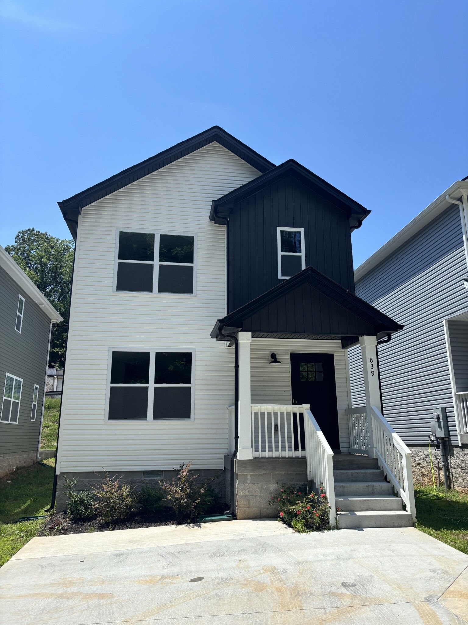 Property Photo:  839 Cumberland Dr  TN 37040 