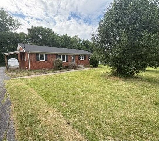 Property Photo:  400 Neely Ave  TN 37160 