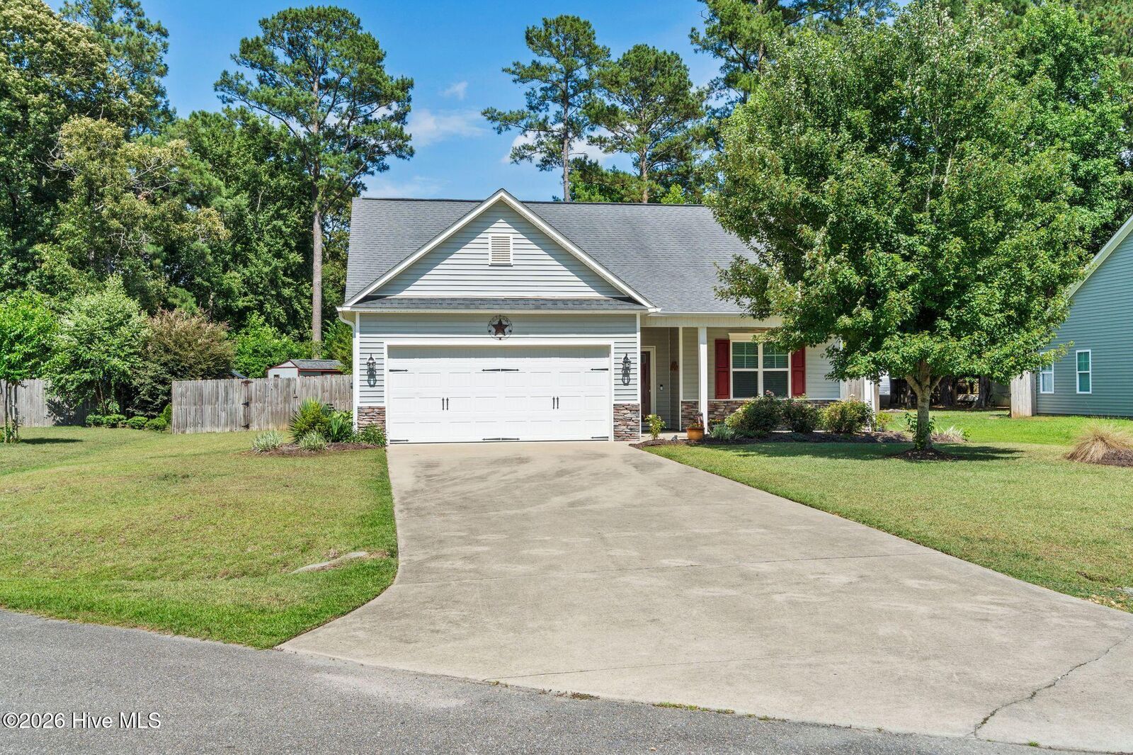 Property Photo:  116 Sadie Way  NC 28457 