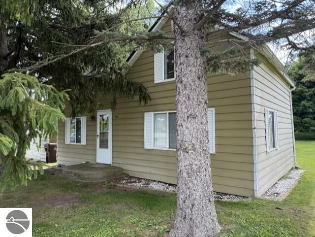 Property Photo:  744 Saint Johns Street  MI 48847 