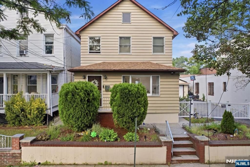 Property Photo:  30 Getty Avenue  NJ 07011 