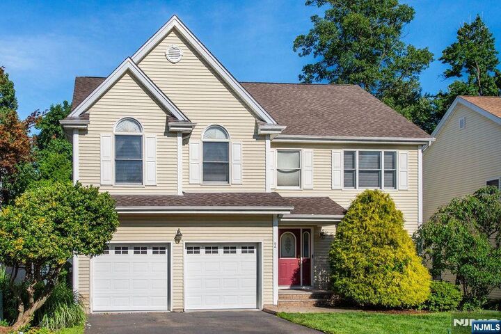 Property Photo: 7 Wayne Court NJ 07463