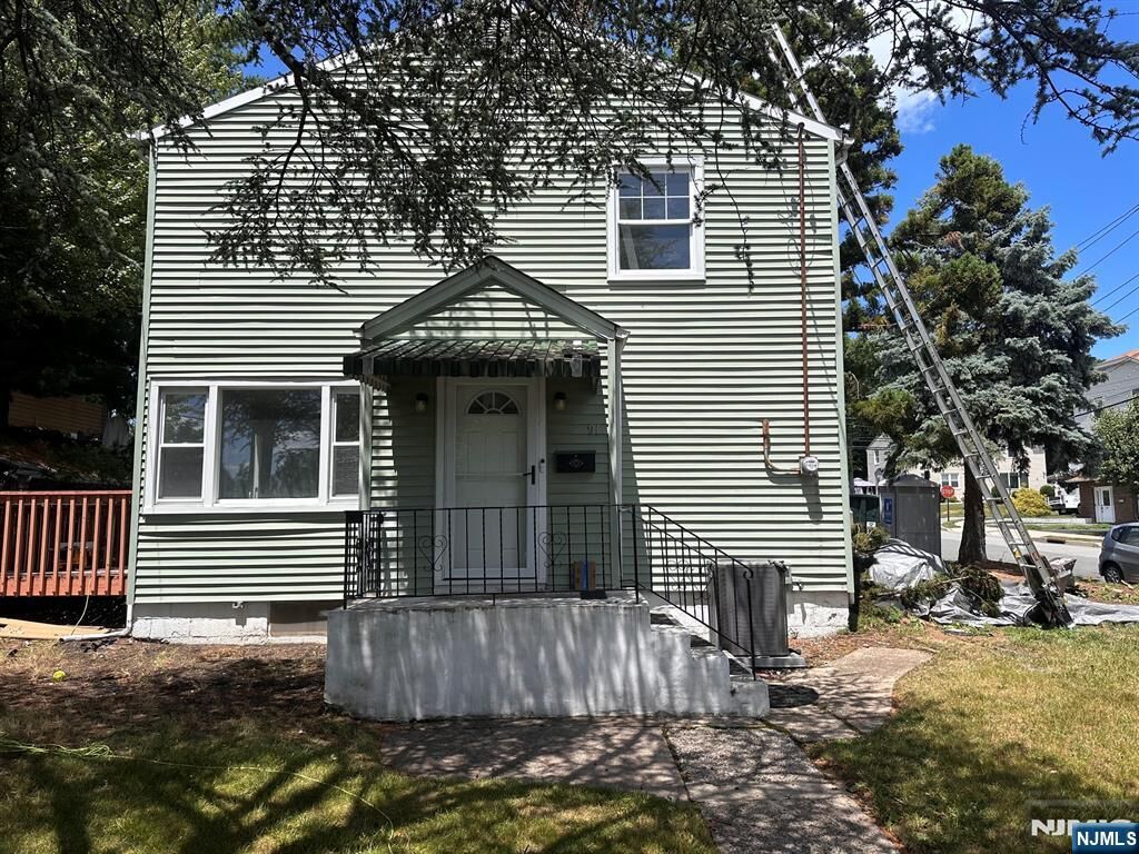 Property Photo:  97 Echo  NJ 07407 