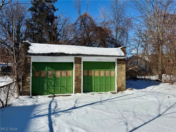 Property Photo:  15517 Kipling Avenue  OH 44110 