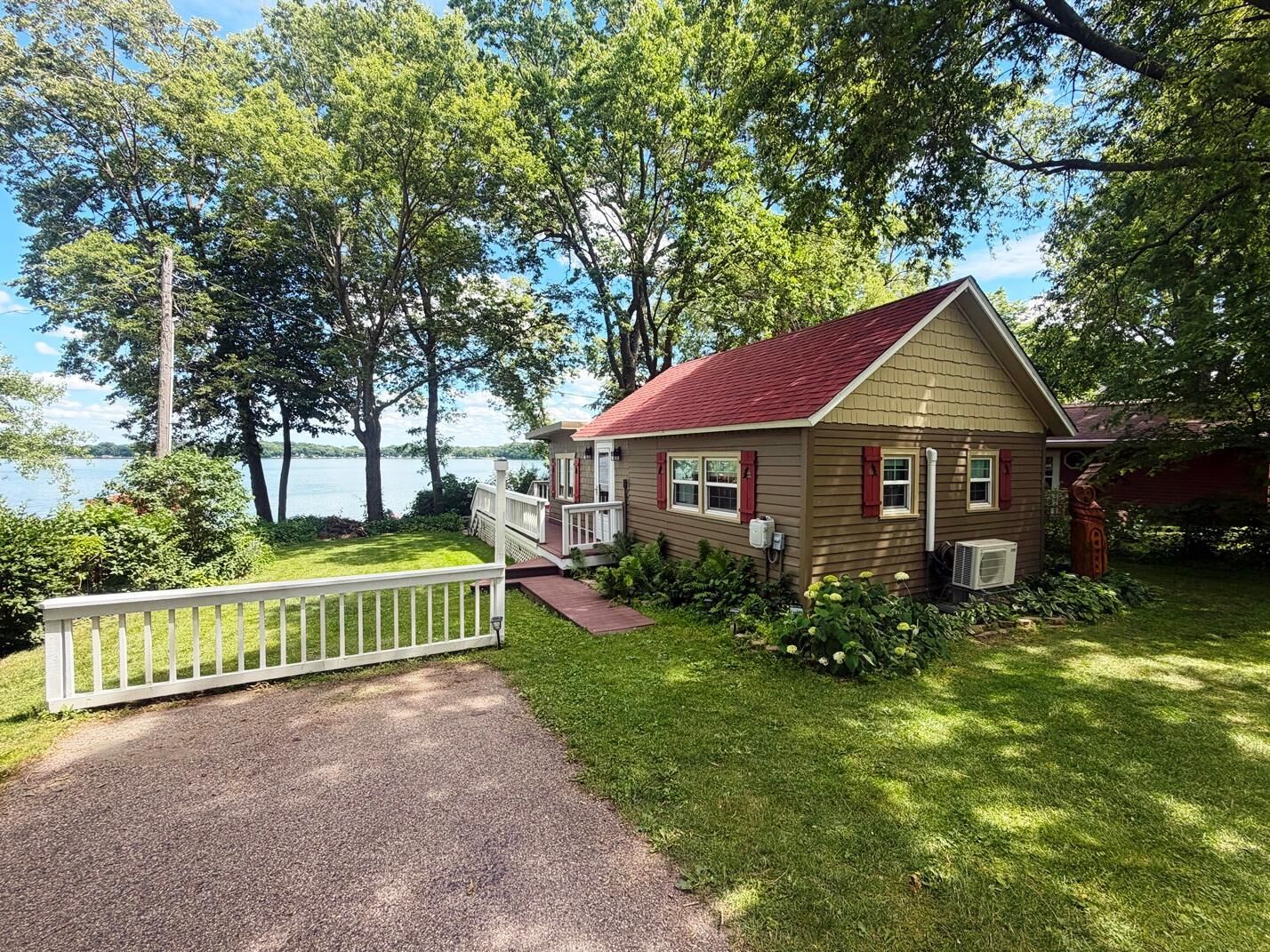 Property Photo:  3746 Sioux Lane  MN 56063 