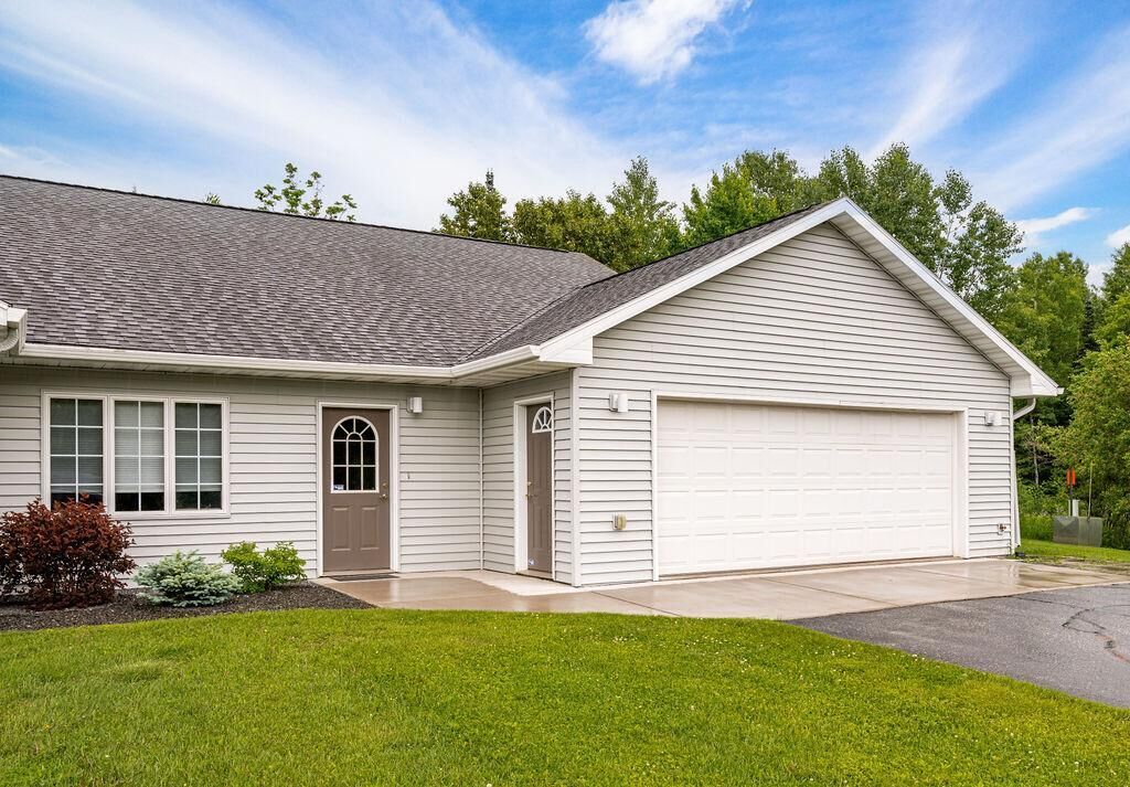 Property Photo:  20 Michele Lane 6  MN 55733 
