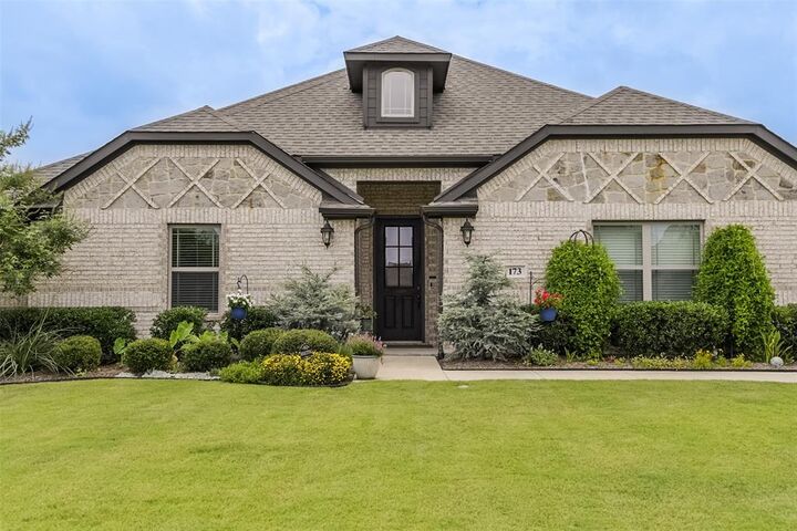 Property Photo:  173 Hackney Street  TX 75165 