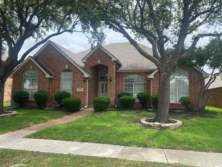 Property Photo: 8308 Halkin Court TX 75024