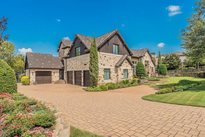 Property Photo: 1413 Post Oak Place TX 76262