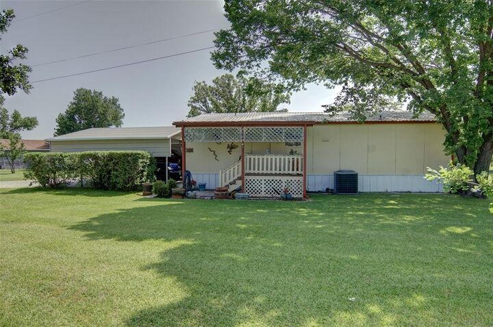 Property Photo:  313 Butler Point Road  TX 76449 