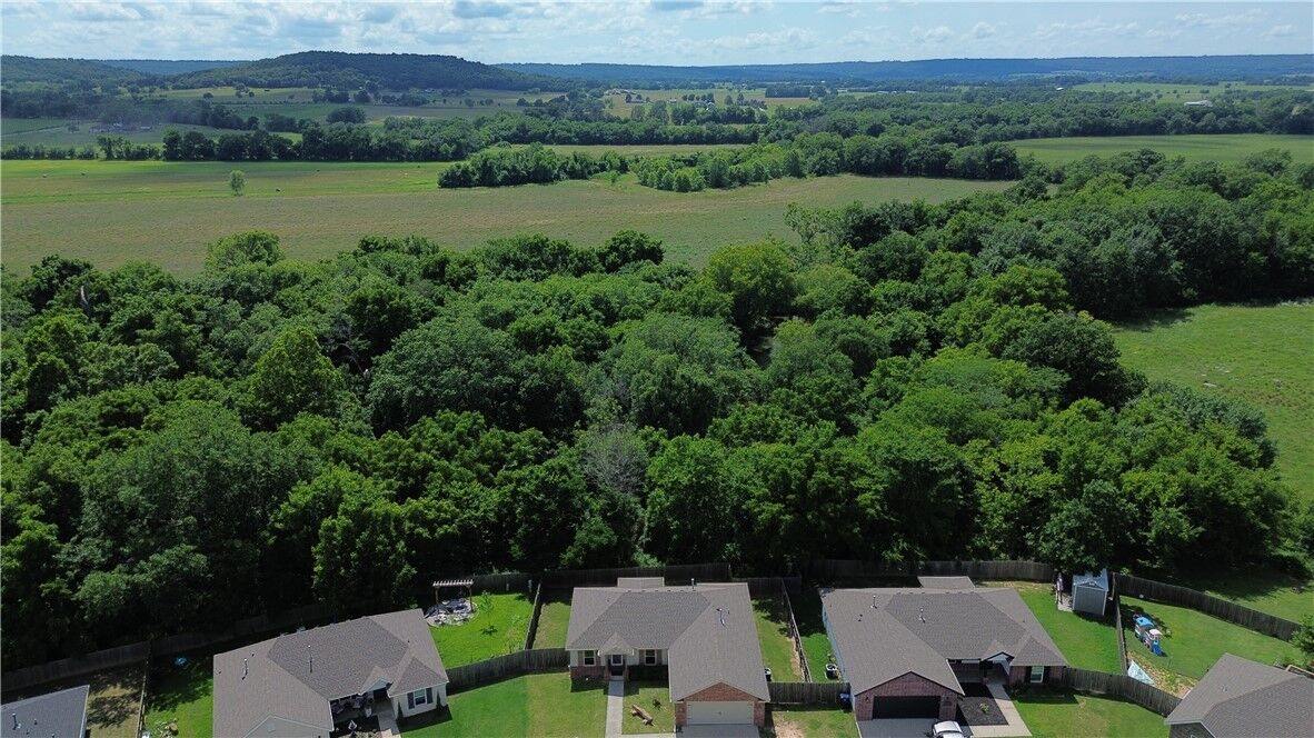 Property Photo:  1640 Seattle Slew Street  AR 72753 