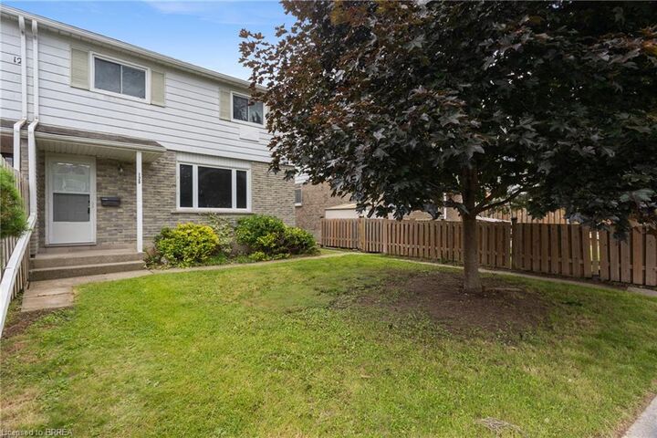18 Oakhill Drive 12B — photo 1