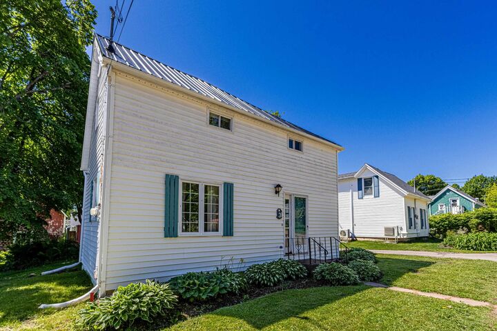 Property Photo: 3 Howard Street PE C0A 2G0