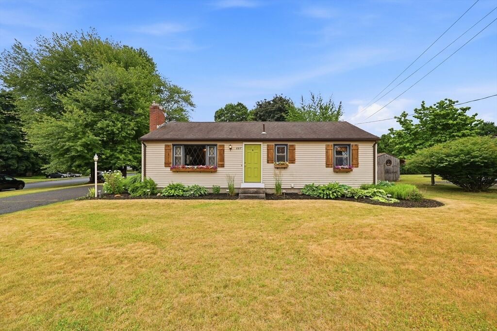 Property Photo:  887 North St  MA 01030 