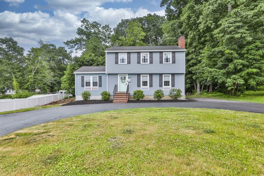 Property Photo: 3 Trina Road NH 03079