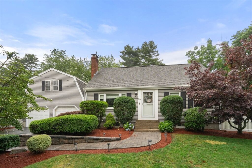 Property Photo:  85 Broad  MA 02081 