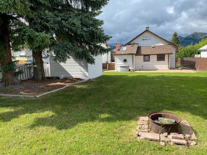 Property Photo: 705 227 Street AB T0K 1C0