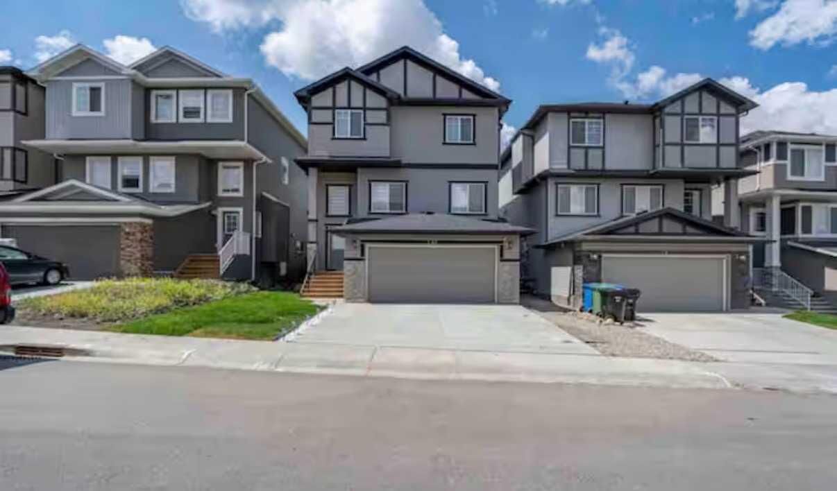 Property Photo: 131 Sherview Grove NW AB T3R 0Y4